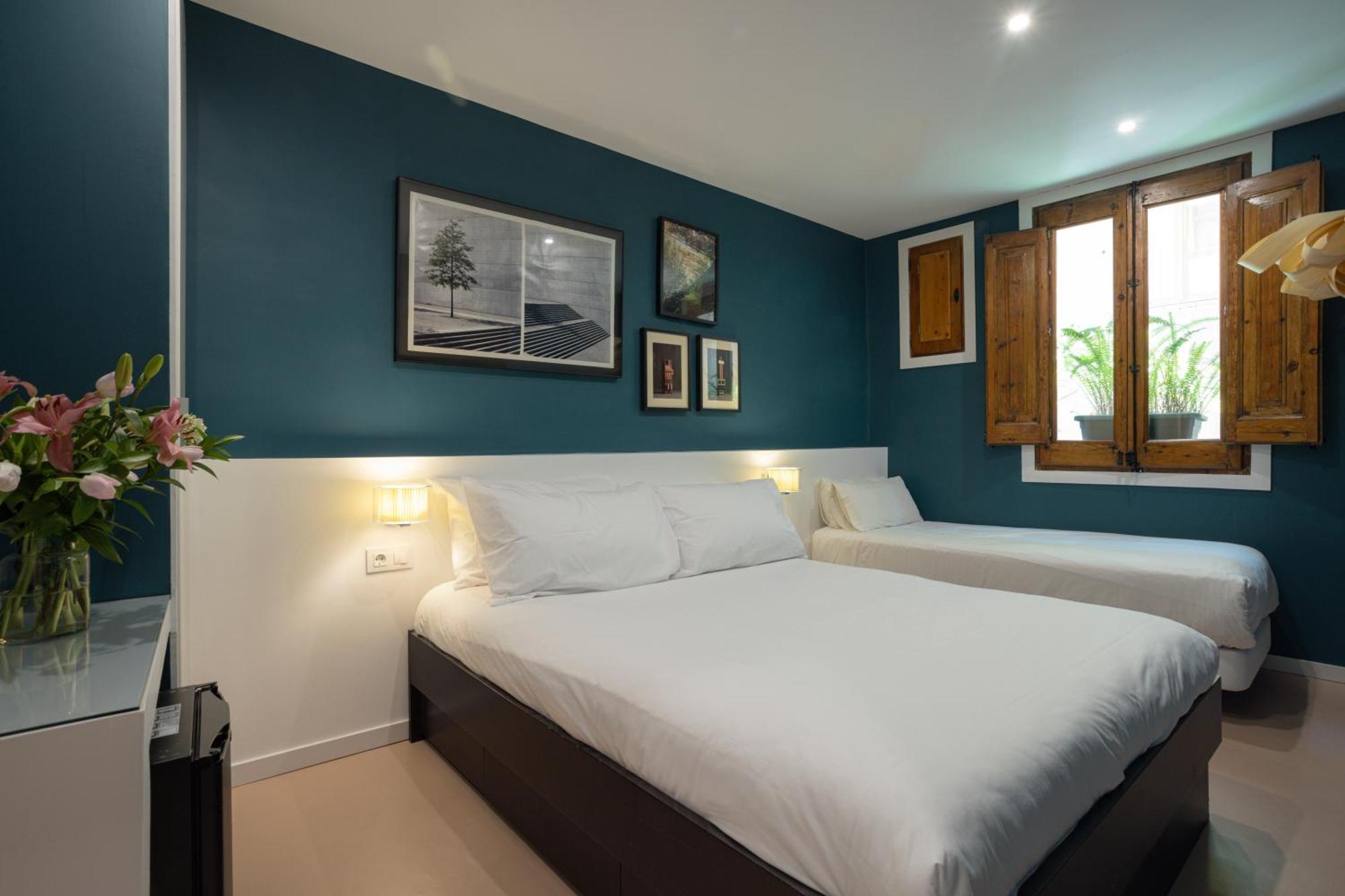 ברצלונה Hostal Sol Y K מראה חיצוני תמונה